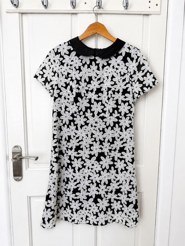 Black white floral - f&f,