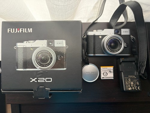 Fujifilm x20 series silver - x,