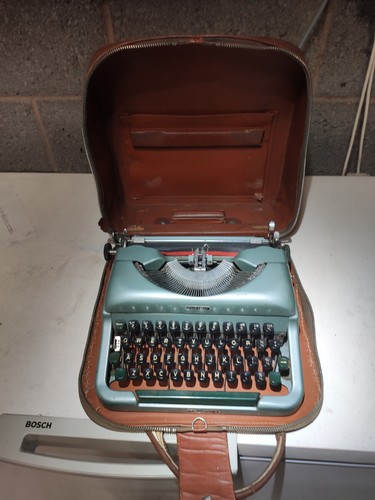 Imperial typewriter good - typewriter,