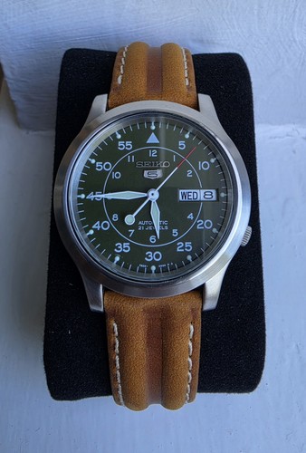 Seiko 7s26 02j0 green - green, dial