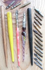 RARE, VINTAGE JOBLOT OF DIP PENS / CALLIGRAPHY PENS + SOME MIXED NIBS, USED