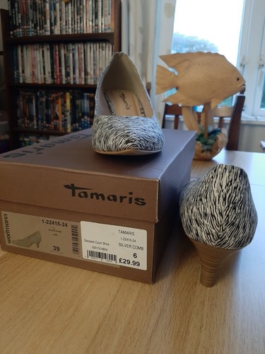 Tamaris silver comb pattern - "silver, comb"