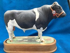ROYAL WORCESTER FRIESIAN BULL