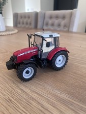 Universal hobbies massey - 1/32,