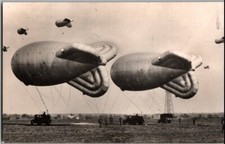 1941 WWII BLIMP BRITISH AIR FORCE BARRAGE BALLOON VINTAGE ORIG PRESS PHOTO 552