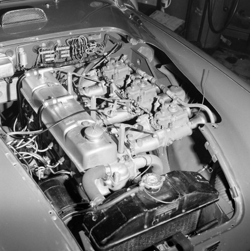 Works big healey straight - 'big, healey'
