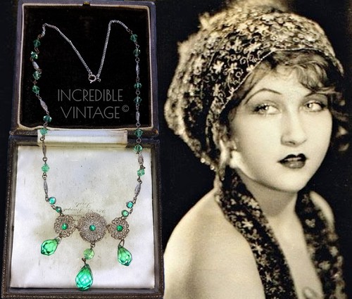 Antique emerald green - green, uranium