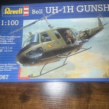 Revell Bell UH-1H 1/72 04407 Gunship Plastic Model Kit Boxed Opened Unused