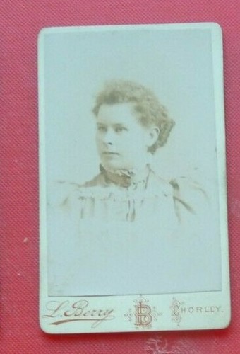 Small cdv young - young, berry