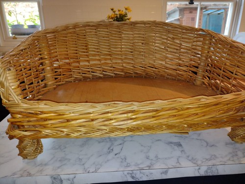 Wicker dog bed - cat, etc
