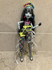 MONSTER HIGH MONSTER FEST