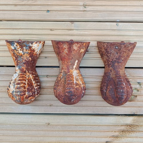 Antique cast iron - &, claw