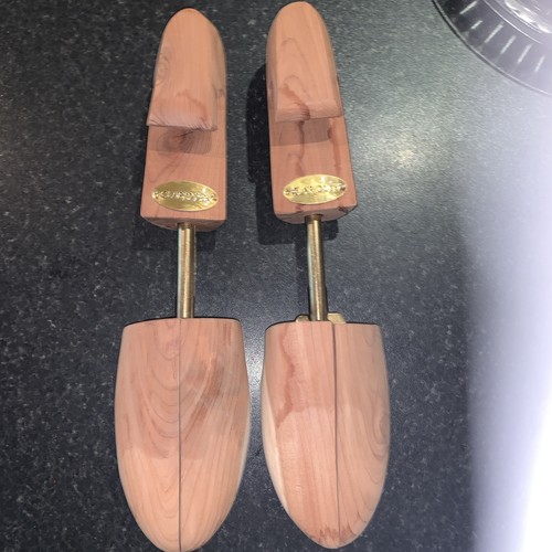 Adjustable shoe tree - adjustable,