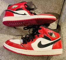Jordan 1 Mid Retro Chicago