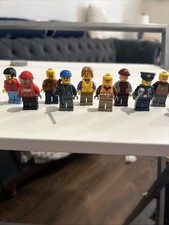  LEGO Minifigures Lot of 10