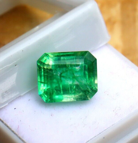 Emerald cut certified - cut,