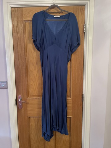 Beautiful bias cut blue finery - cut,