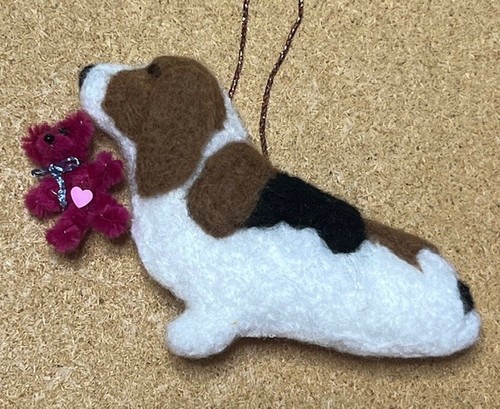 Basset hound with cerise - hound,