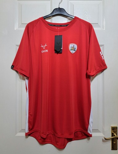 Barnsley red training - barnsley, fc