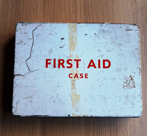 Vintage first aid tin case - aid,