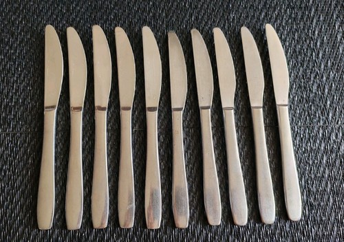 Old hall starter knives - 10,