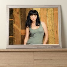 Pauley Perrette : 10"x8"