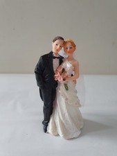 Bride & Groom Wedding Cake