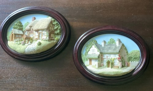 Pair cottage wall plaques - ,
