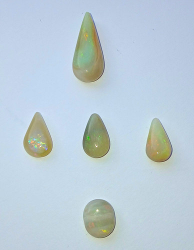 10ctw solid crystal opal - 14.10ctw,