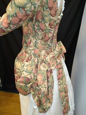 Georgian lady costume dress