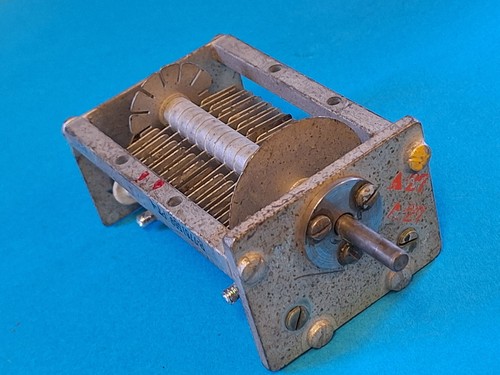 Tuning capacitor 110pf - capacitor, ~