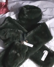 Hat,  Gloves And Scalf Set