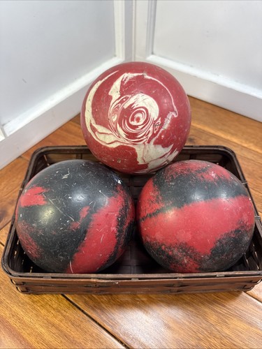 Swirl red duckpin - &,