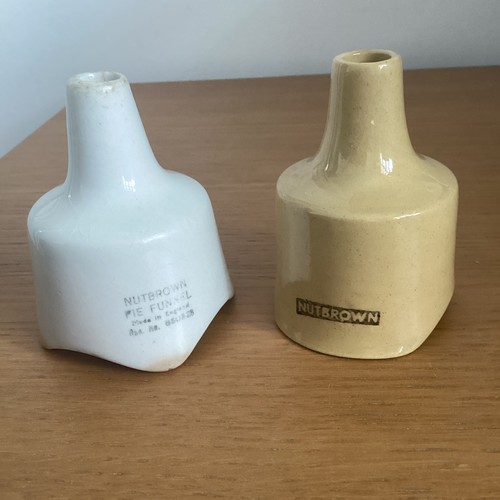 Nutbrown pie funnel 2 - pie, x