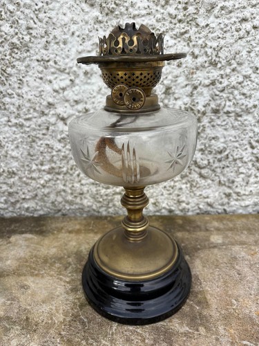 Good victorian oil lamp with - victorian,