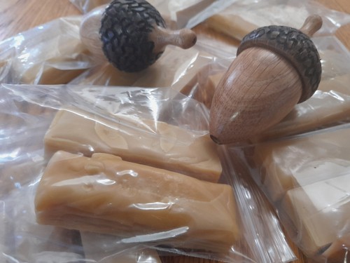 50g carnauba wax bees - 50g,