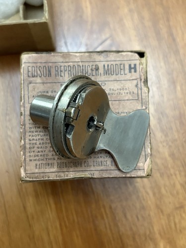 Edison cylinder phonograph - phonograph, 4