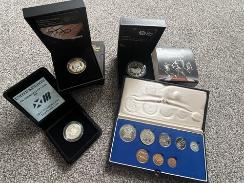Silver coin set - coin,