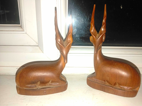 Pair carved wooden - of,