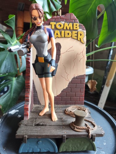 Lara croft tomb raider - lara,