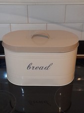 Farmhouse Oval Metal Bread Bin