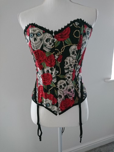 Living dead souls black skull - dead,