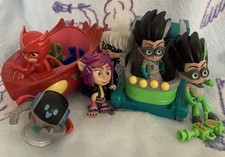 PJ MASKS BUNDLE 6 Figures & 2