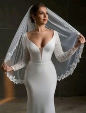 UK 1M Finger tip Bridal Veil
