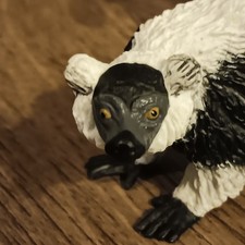 Papo 50234 Black &White Ruffled Lemur Combined Postage Offered