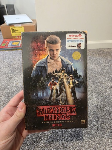Stranger things vhs - stranger, style