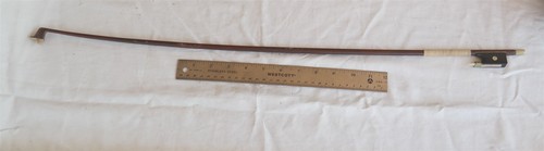 Vtg saxony size violin bow - size,