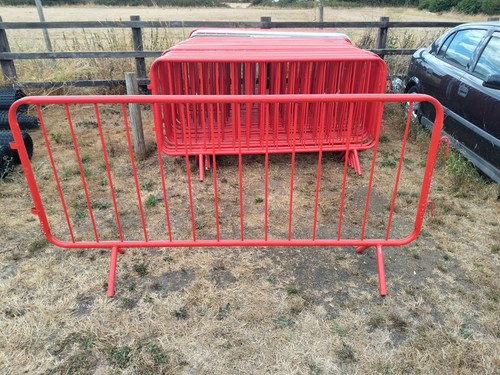 Pedestrian safety barrier