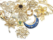 Job Lot Vintage and Modern Maker Signed Brooches. Includes Trifari/SarahCov/BJ