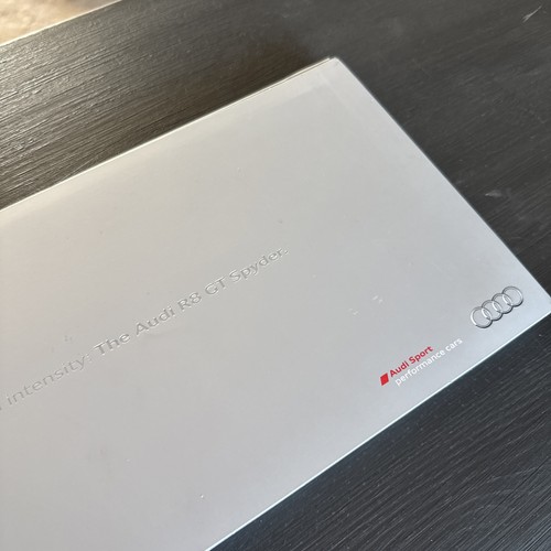 Audi spyder brochure - r8,